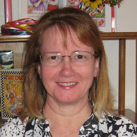 Meet your Posher, Kay - Picture 1 of 3